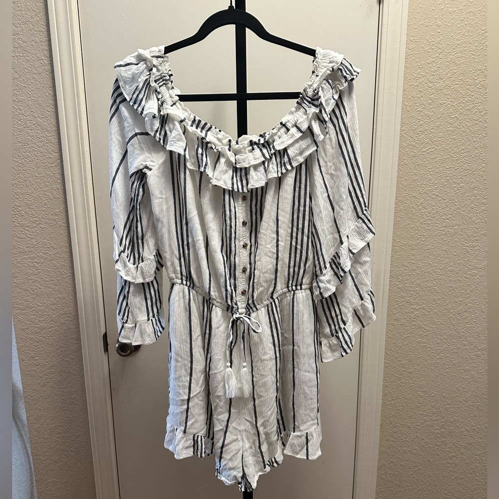Off shoulder romper!
